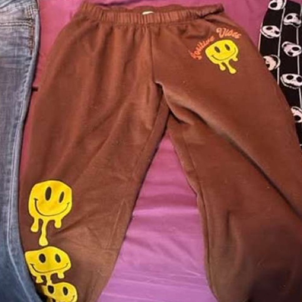 Brown Smiley Fave Sweatpants Womens